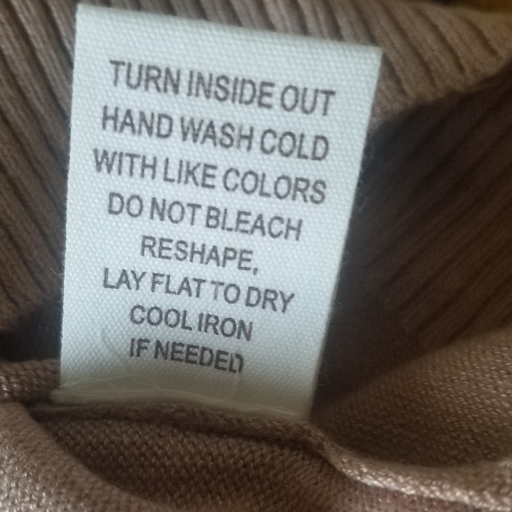 Knitted Pullover - Picture 6 of 7